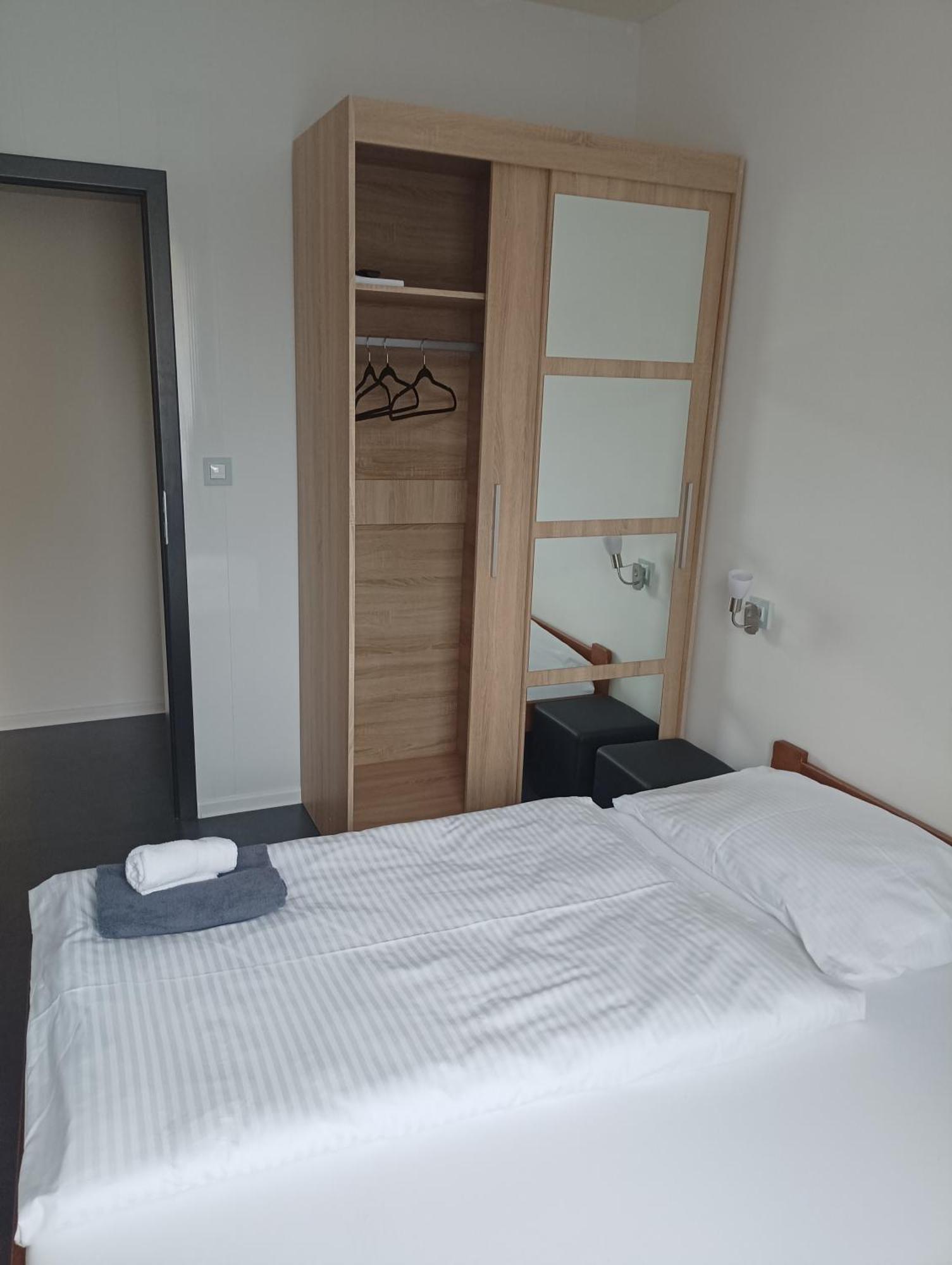 Apartmany U Golfu Jihlava Buitenkant foto