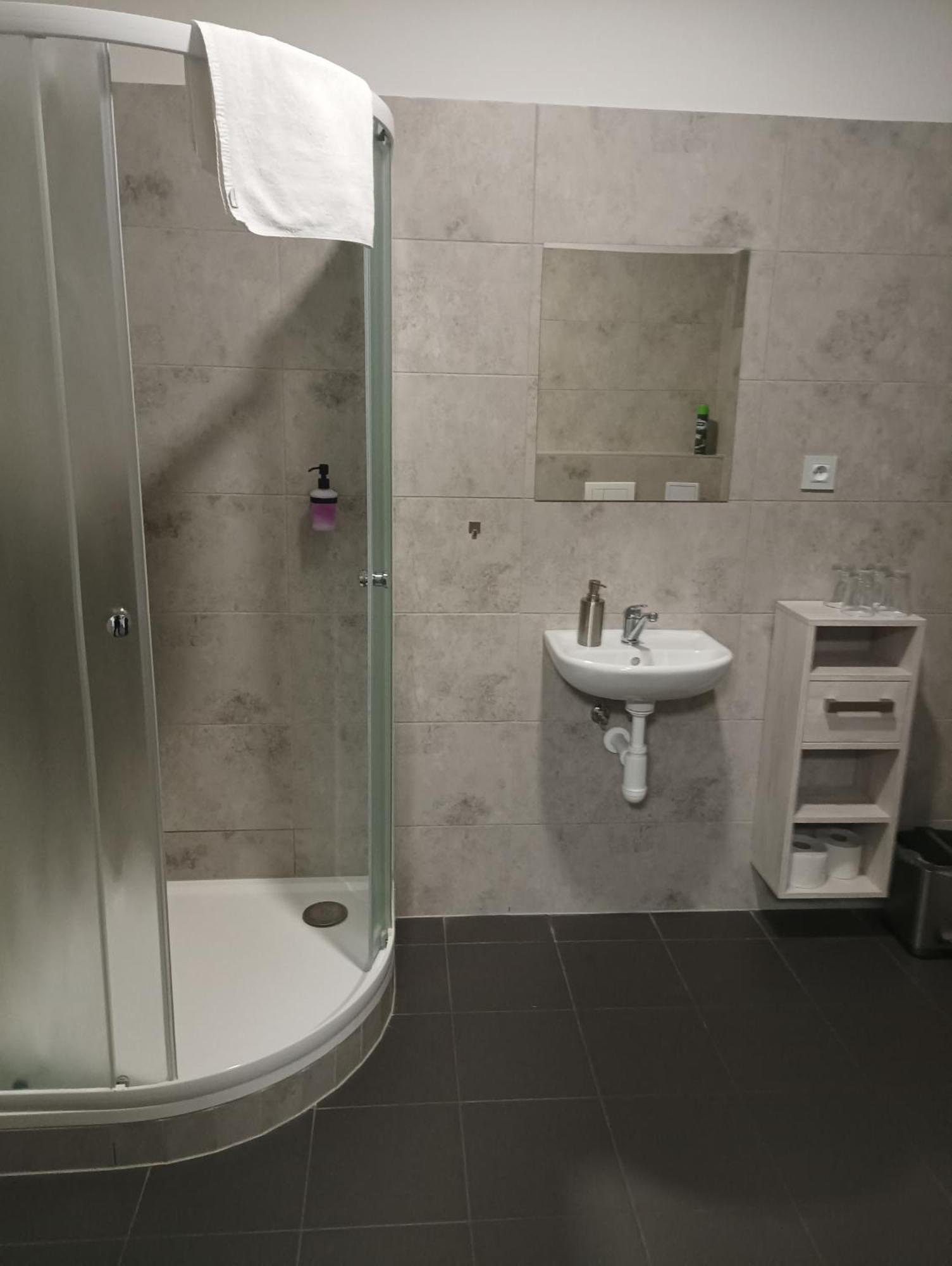 Apartmany U Golfu Jihlava Buitenkant foto